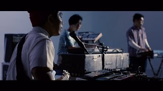 Yasei Collective “radiotooth” (Official Music Video)