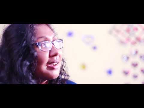 සඳ එලියදෝ ආදරේ....