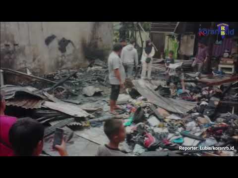 Gudang Mainan dan Dapur Warga Simpang Kandis Dilahap Api