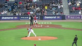 Rio Gomez snags comebacker