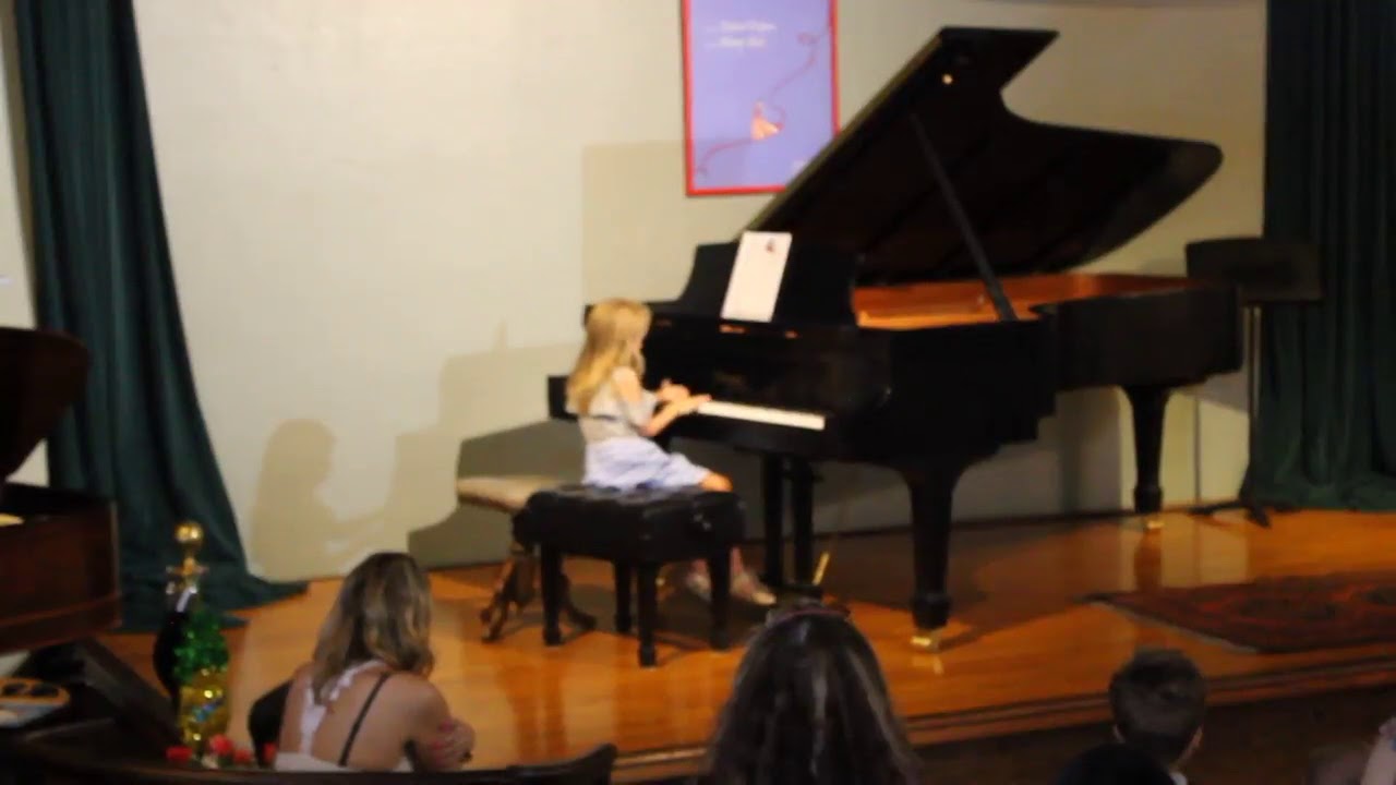 Piper ~ Russian Sailor Dance and Young Hunter