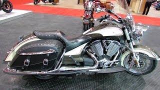 2014 Victory Cross Roads Classic Walkaround - 2014 Toronto Motorcyle Show