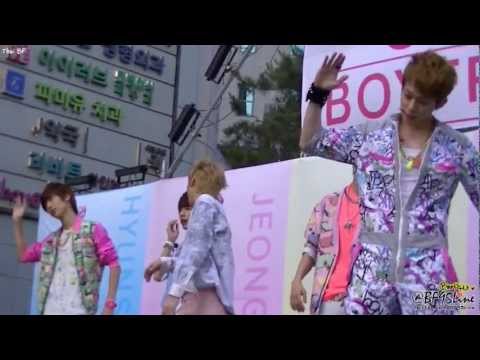 [FanCam] 120617 BOYFRIEND at Guerilla Concert - Love Style