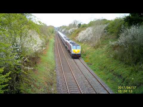 IE 201 Class loco No.207 accelerating out of Dundalk.