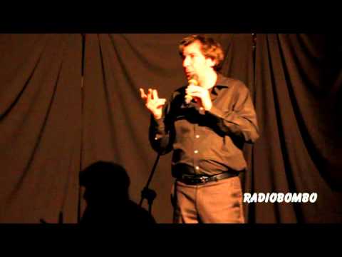 Da arbitro a cabarettista... Questa volta, a Trani, Enzo Fischetti prende solo applausi