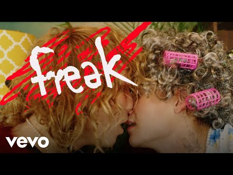 BEAUTY SCHOOL DROPOUT - FREAK ft. jxdn