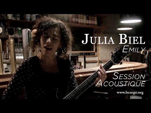 #923 Julia Biel - Emily (Session Acoustique)