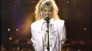 VANNA WHITE @ 1987 MTV Awards ( PAULA ABDUL )
