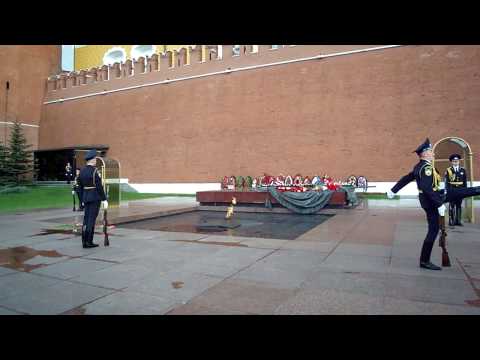 Honor Guards, Rifle Drill, Changing of the Guards, Russia vs USA - The Kremlin
