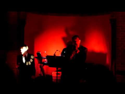 Wort-Ton " Weinend Schrei " live in der Plattenburg 3.12.2011