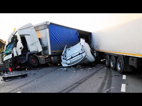 TOP Car Crash Compilation 2022 | Truck Crash | Driving Fails | Idiot Drivers | Dashcam Fails #23