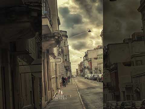 Tarde de sábado en la calle Buenos Aires y Colón Ciudad Vieja Montevideo Uruguay