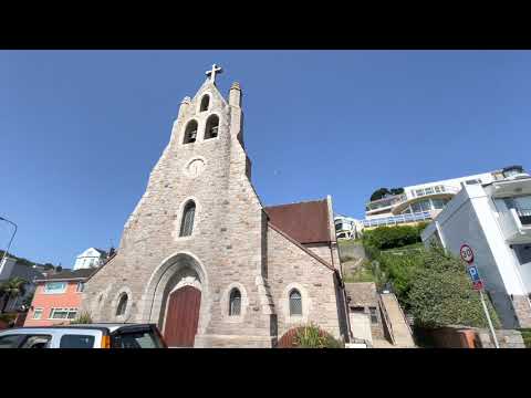 Walking St Helier marina to St Aubins Harbour