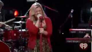 Kelly Clarkson - Live - Run Run Rudolph (iHeartRadio exclusive)