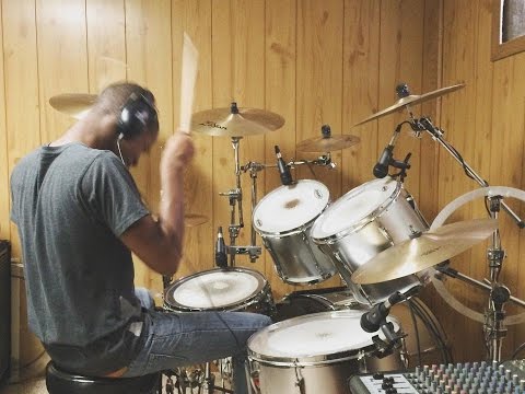 download lagu mp3 mp4 Taylor Swift Bad Blood Vimeo, download lagu Taylor Swift Bad Blood Vimeo gratis, unduh video klip Taylor Swift Bad Blood Vimeo