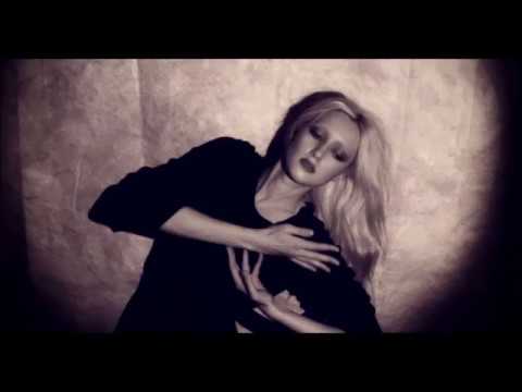 Sally Dige - Emptiness