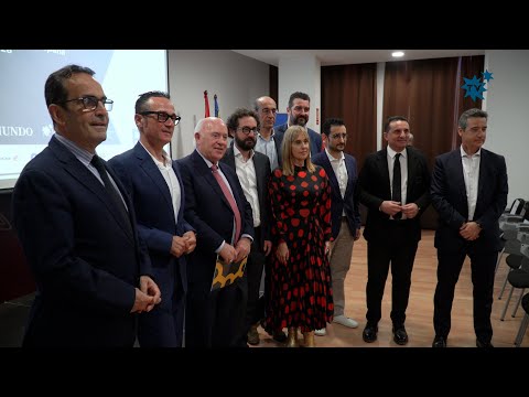 El director de “El Mundo” participa en un foro empresarial en La Nucía