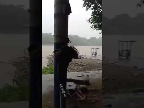 FUERTE LLUVIA EN TECÚN UMÁNA esta hora se registra fuerte lluvia en Tecún Umán San Marcos