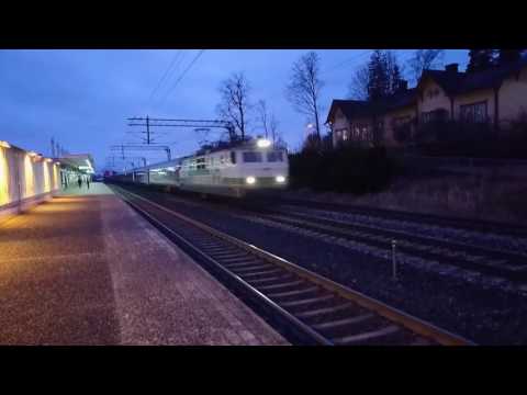 Additional train P569 from Helsinki to Moscow passing Korso, Finland