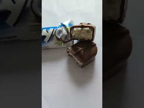 BOUNTY.  #coconut #bounty #chocolate #shorts #treats