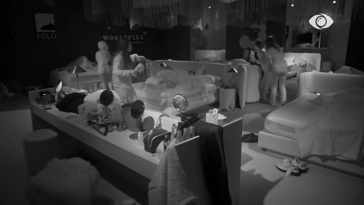 Danja, Loredana dhe Egli ngacmojnë Jozin, Aldon dhe Gertën, shkojnë dhe u hedhin miell