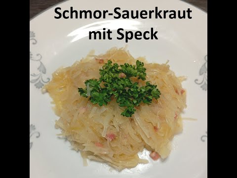 Geschmortes Sauerkraut mit Speck, 4 Stunden gegart und super zart. Ein Gaumenschmaus