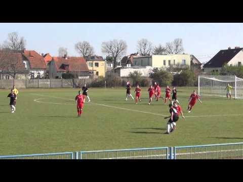 Piękny strzał przewrotką Tomka Jaworskiego w meczu Piast Żerniki W-w - MKP Wołów (0:3)