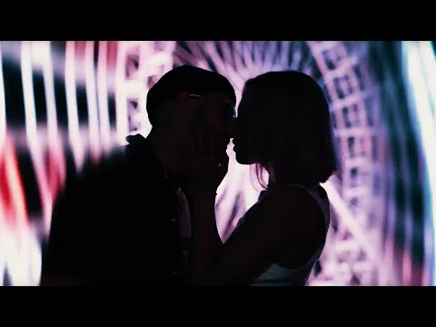 Gomey, Xuitcasecity - Red Flags