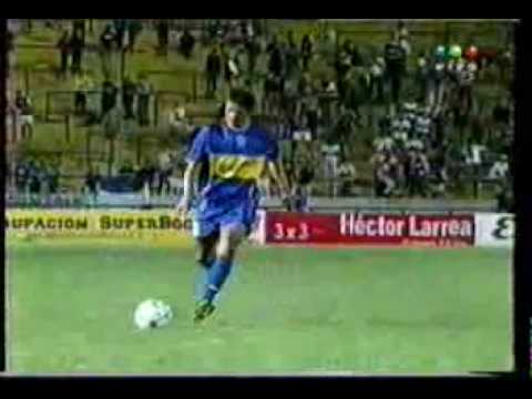 Gol de Guillermo Barros Schelotto a Gimnasia (Boca 3-Gimnasia 2 16-01-2002)