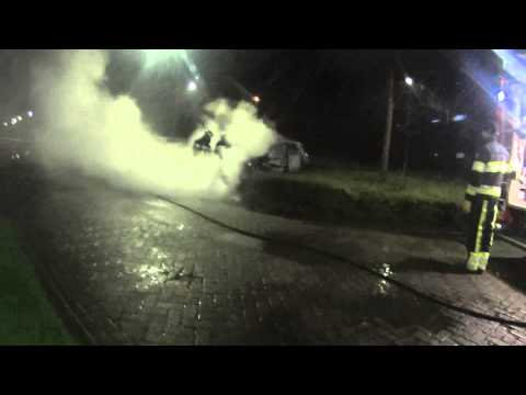 Twee auto's uitgebrand in Den Bosch