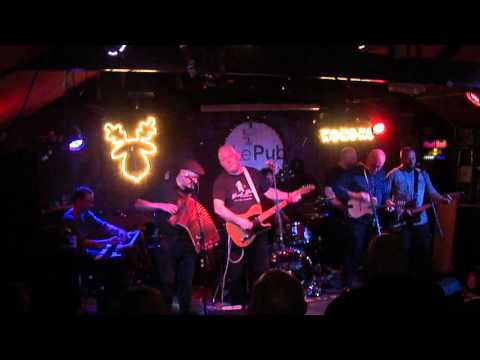 Jon Langfords Men of Gwent - "Bananas"/"Soloman Jones" live in Newport
