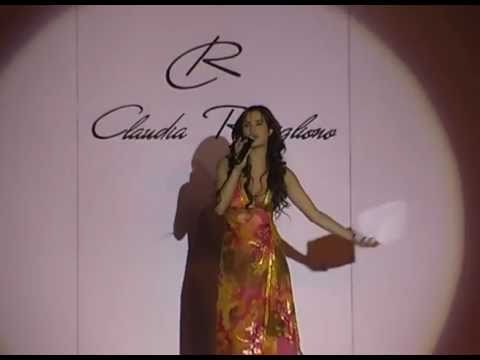 Desfile Sheraton Claudia Revigliono