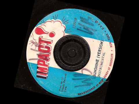 Gregory Isaacs - Sunshine For Me - extended with dub  version - impact records