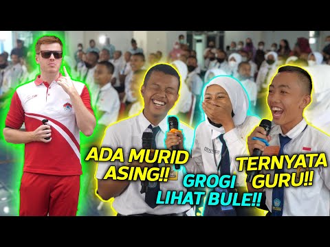 bule-jowo-pura-pura-jadi-murid-baru-ikut-ospek-ternyata-guru-tamu-bhs-inggris