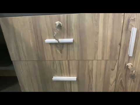 Bàn Làm Việc Góc L Có Yếm - BLV117