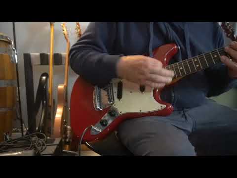 Fender Mustang Guitar with Rosewood Fretboard 1964 - 1969 - Dakota Red image 13