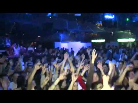 Fabri Fibra alla Discoteca Prins