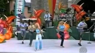 Christina Aguilera - Genie In A Bottle (Live Disney Summer Jam)