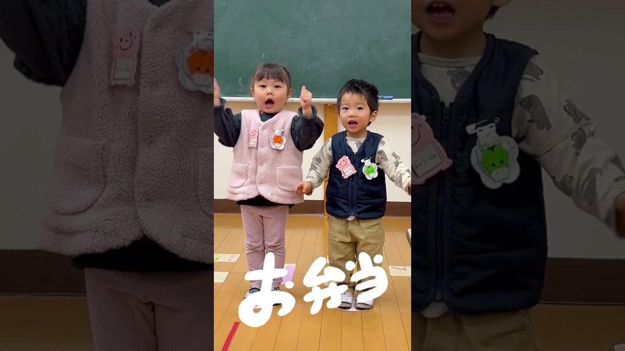 大きなお口を開けて歌えています♪