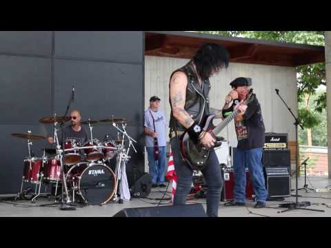 RoadToast-Crazy Train-Feat Jinxx Of The Black Veil Brides