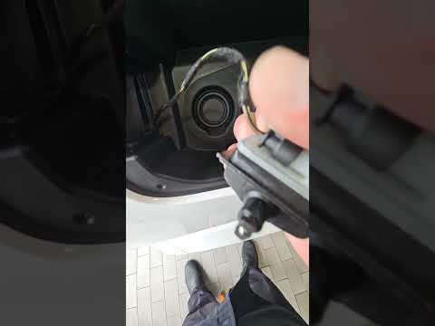 Mercedes Fuel door does not open. Dead actuator replacement.  #fixyourmercedes