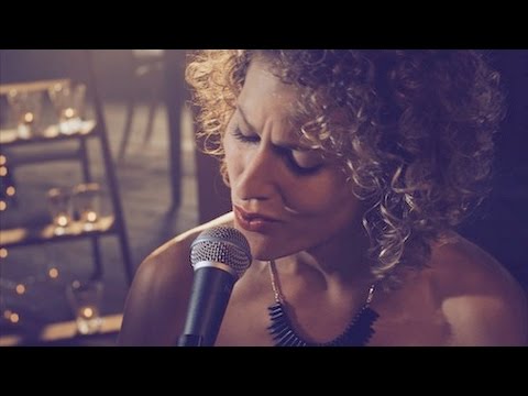 The Mill Session - Amélie Junes - SEASONS