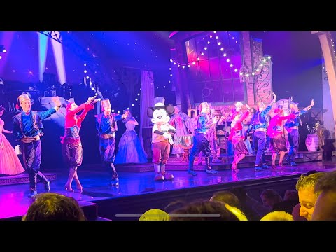 ✨Mickey and the magician ✨￼