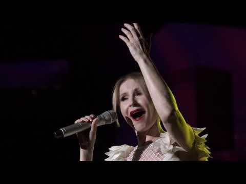 DANIJELA MARTINOVIĆ - NEMAM S KIME DOČEKATI ZIME (Live at Lisinski)