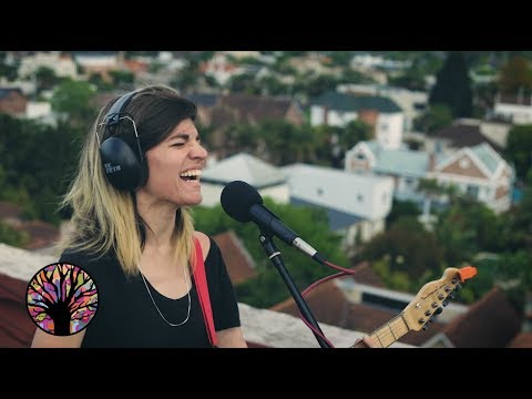 Algo Flota En La Laguna (L. A. Spinetta) | Tocando En Red (Inspired By Playing For Change)