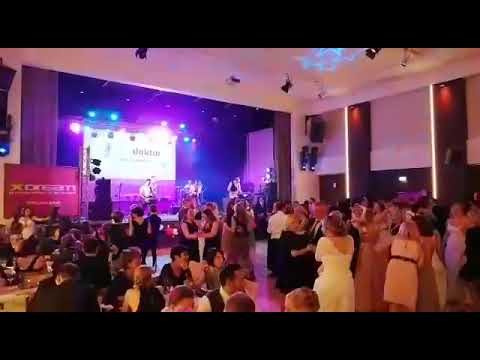 Hochzeitsband aus Oberösterreich, Partyband oö. XDREAM - Die Band für Ihre Hochzeit. Eine ins Leben