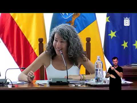 “Si gastas 600 euros en un mena, ¿es malo pedir 600 para becar a un lanzaroteño?”