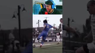 a criança deu um dos chapeus mais bonitos