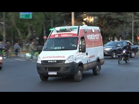 Policía de Santa Fé escoltando a ambulancia del SIES Rosario