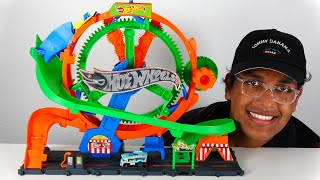 Ride Your Car On Ferris Wheels Whirl Hot Wheels City Toy Video for Kids
